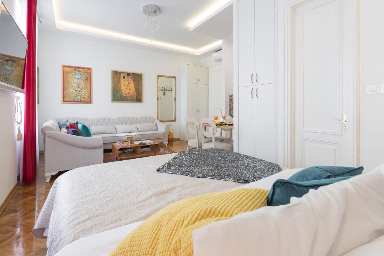 Aurelia Antik Old Hotell Zagreb Exteriör bild