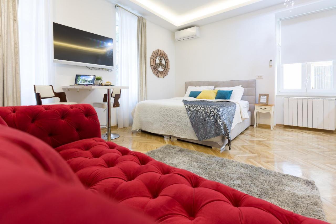 Aurelia Antik Old Hotell Zagreb Exteriör bild