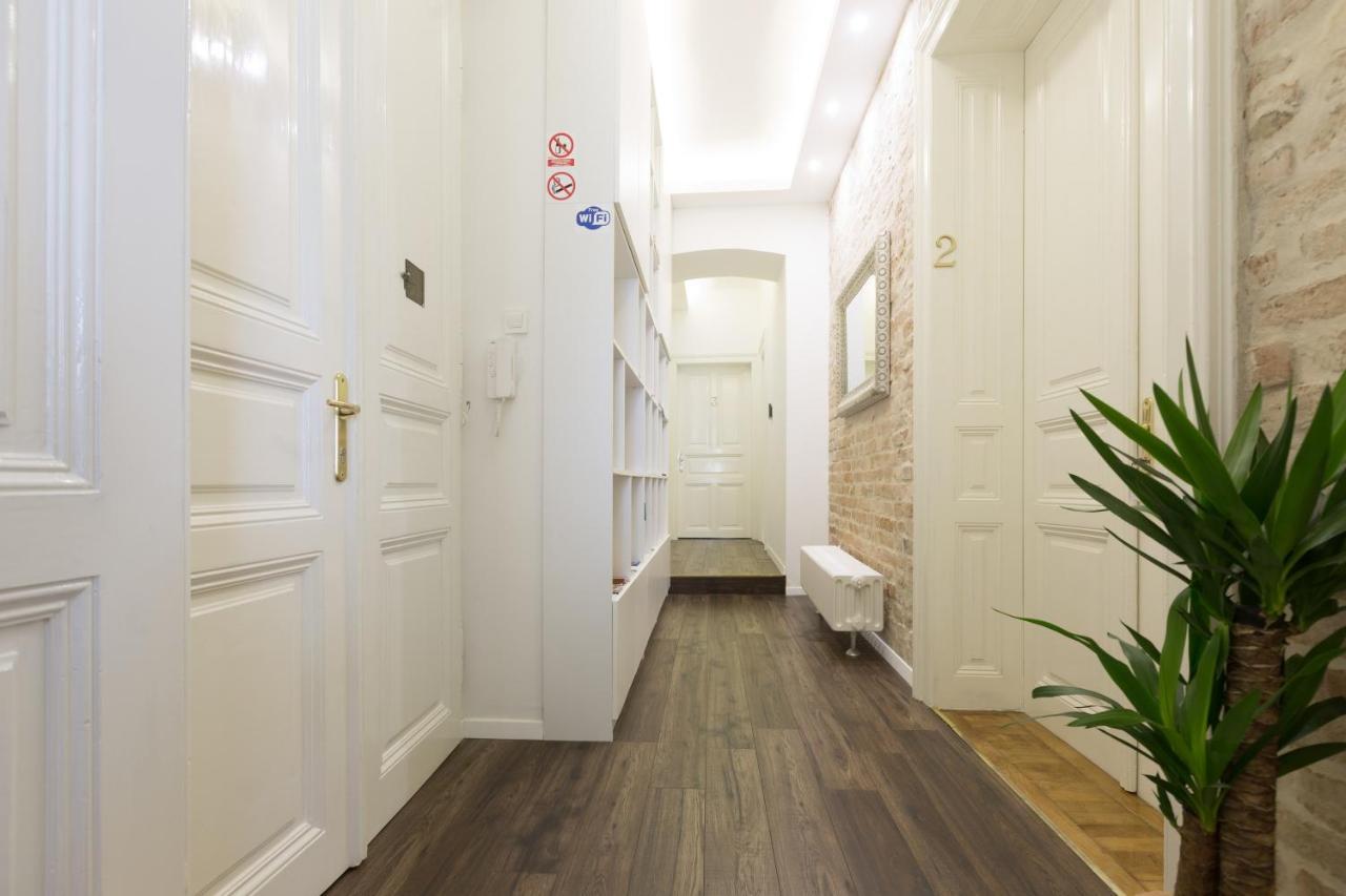 Aurelia Antik Old Hotell Zagreb Exteriör bild